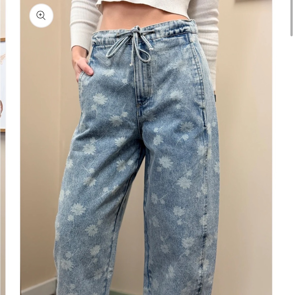 POL Light Blue Floral-Print Boyfriend Jeans with Drawstring Waist